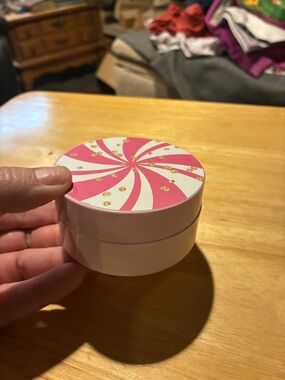Hydrogel eye patches
